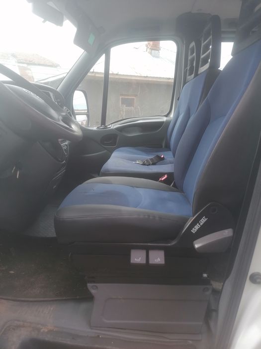 Vând Iveco daily doka 7 locuri