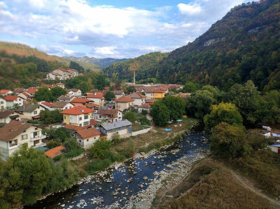 Продава се Тристаен апартамент в Тетевен - 65 кв.м за 393 €/кв.м - Снимка #1