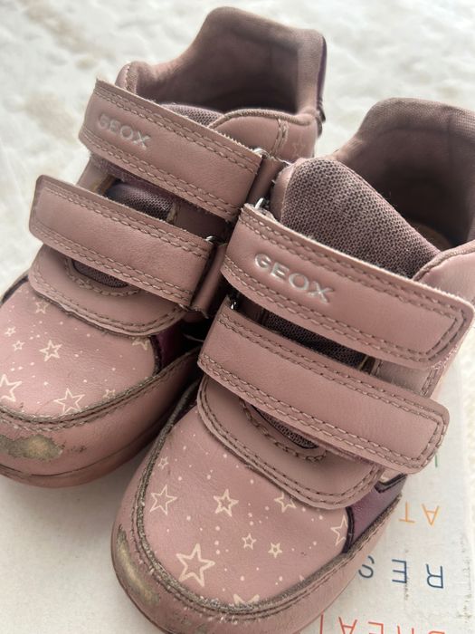 отдам детскую обувь для девочки