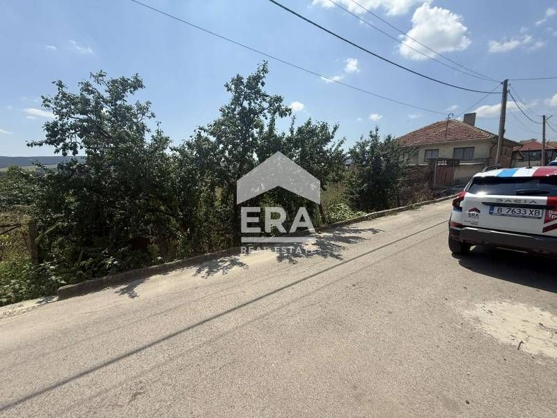 Ексклузивен, урегулиран поземлен имот за продажба, на ул. Димчо Дебеля