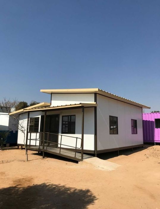 Vand case - structura metalica  - panouri sandwich