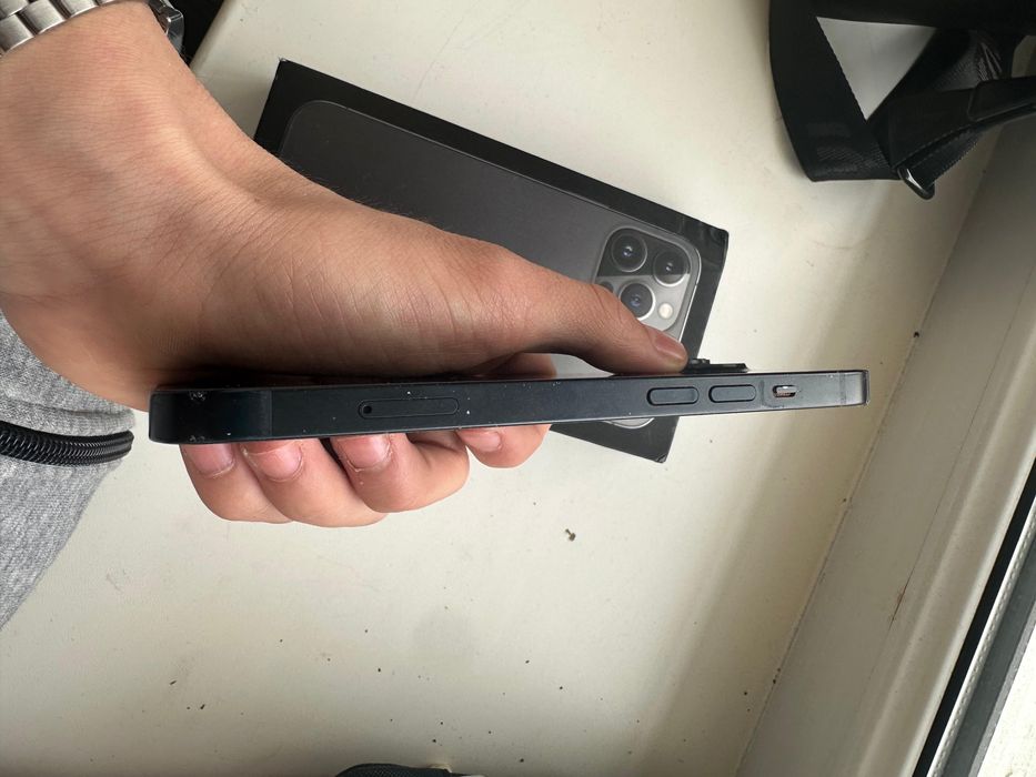 Айфон 14 с гаранти