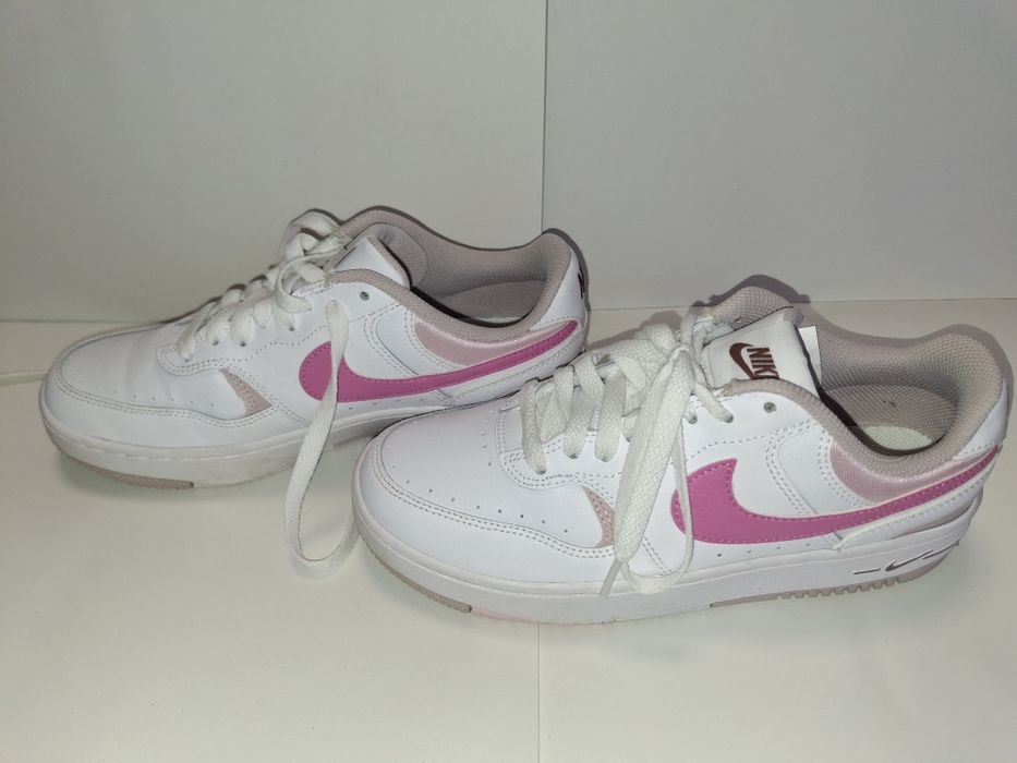 Pantofi Nike dama