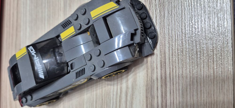 Vand legourile ( masinute) din imagini