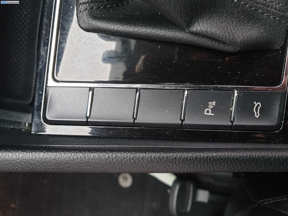 Buton Deschidere Portbagaj Skoda Superb 3 2015 - 2023 [K9446]