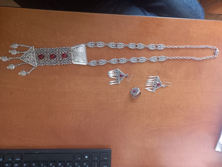 Срочно продам.Ручная работа. Серебро