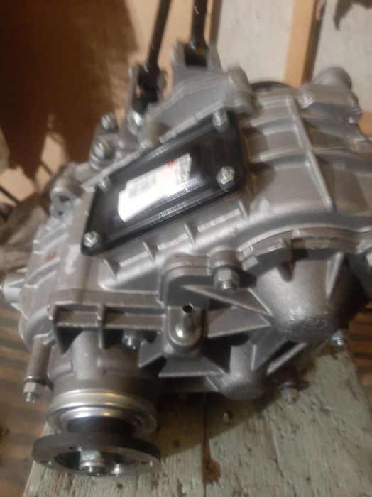 Продам раздатку на ниву 2121-новая