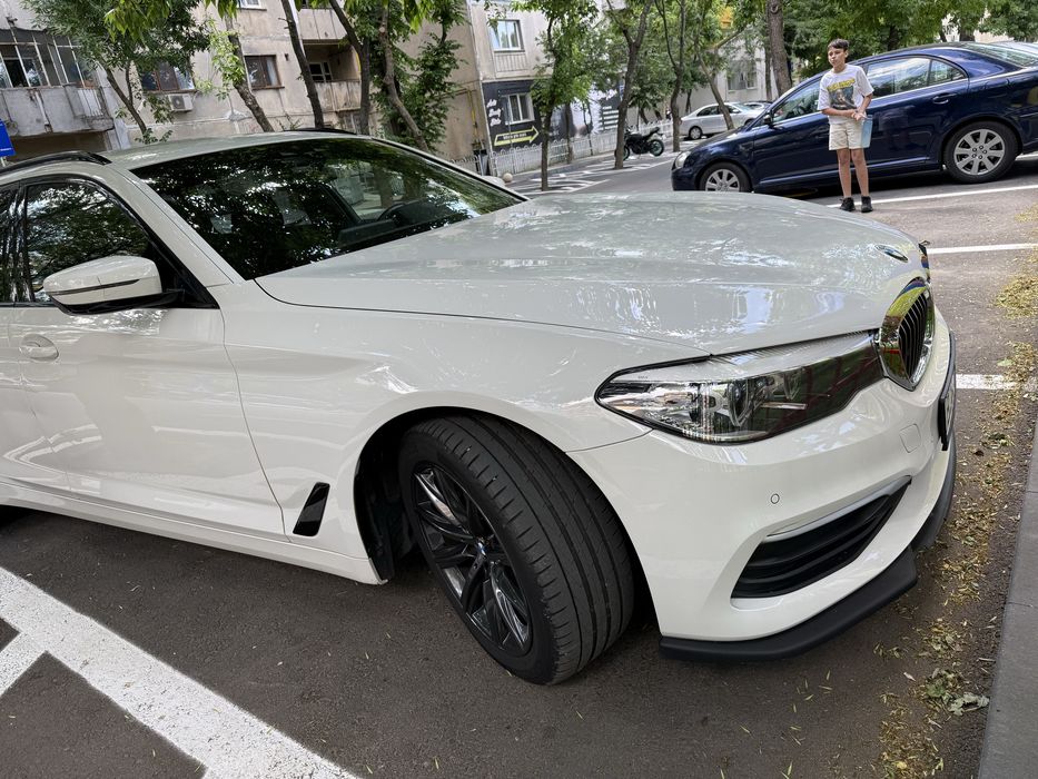 BMW 520d Touring G31 M Paket / Automat / Navi / Încălzire scaune / Fără accident