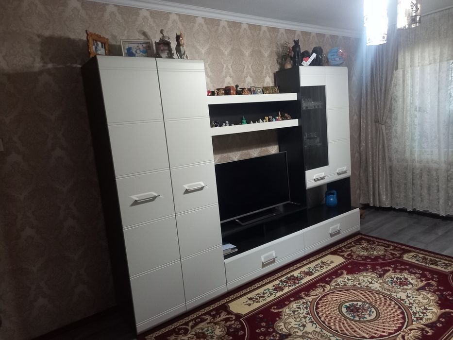 Срочно...срочно Стенка 100000