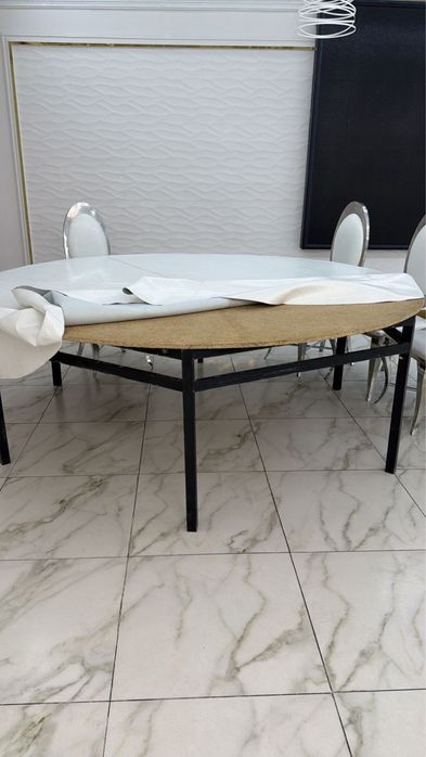 продается столы для ресторана