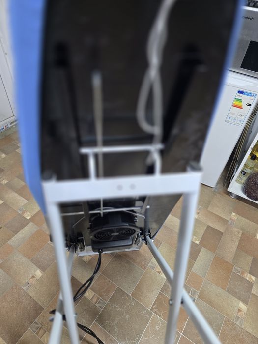 Masa de calcat cu ventilare profesionala
