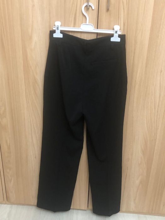 Продам школьные брюки для девочки