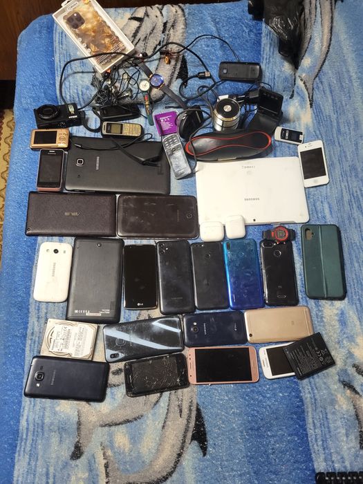 Смартфоны на запчасти