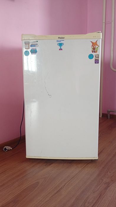Продам мини-холодильник Haier