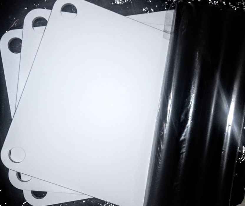 Етажерка с три рафта в бял цвят