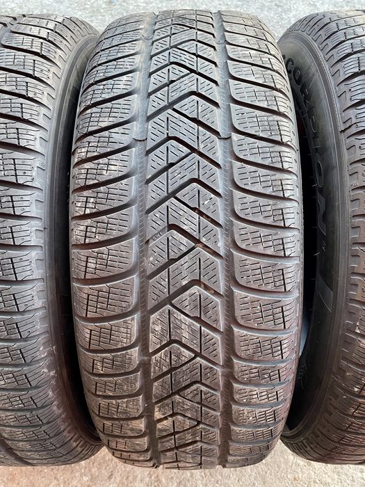 Зимни Гуми 235/65/17 PIRELLI Scorpion ДОТ 2520