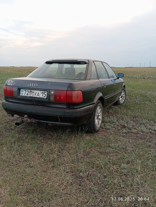 Продам ауди б4 1992 года