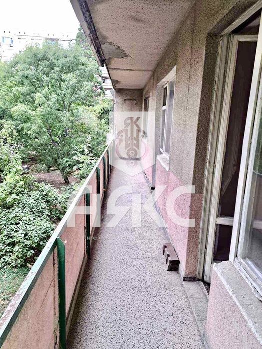 Двустаен апартамент в кв. Борово