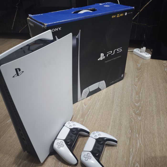 Продам PS5 срочно