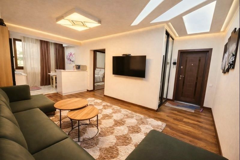 Сдается квартира 2/4/4 на Ц4, напротив Алайский рынок (А.Кодирий мт)