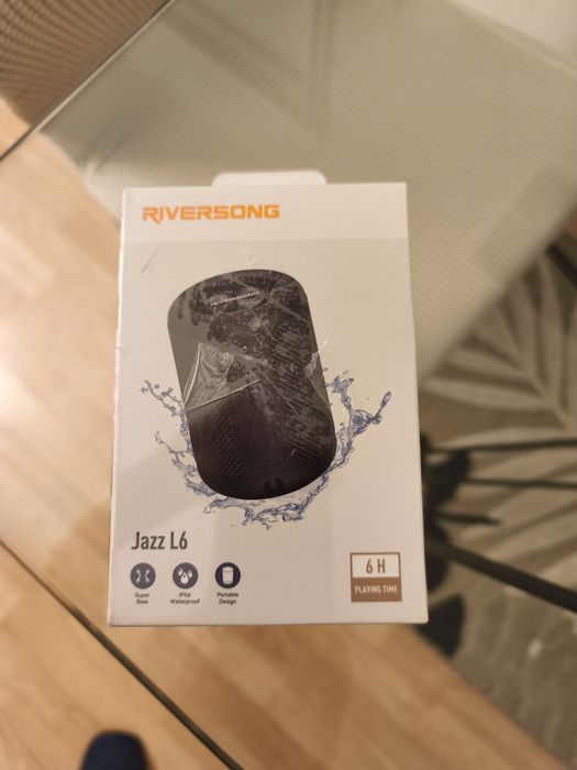 Vând boxă portabilă Bluetooth Riversong Jazz L6.
