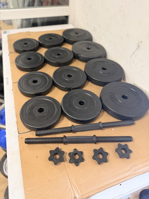 Gantere reglabile noi pret promo 120 lei buc. 200 lei setul 40 kg.20 kg+20 kg=40 kg