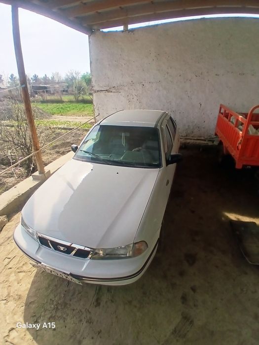 Нексия сотилади.