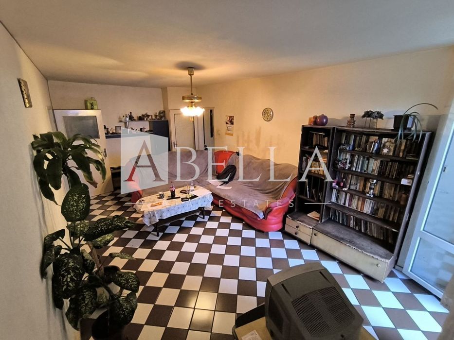 Продава се Тристаен апартамент в София, Сухата река - 91 кв.м за 1177 €/кв.м - Снимка #1