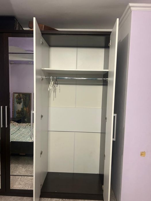 Продам спальный гарнитур