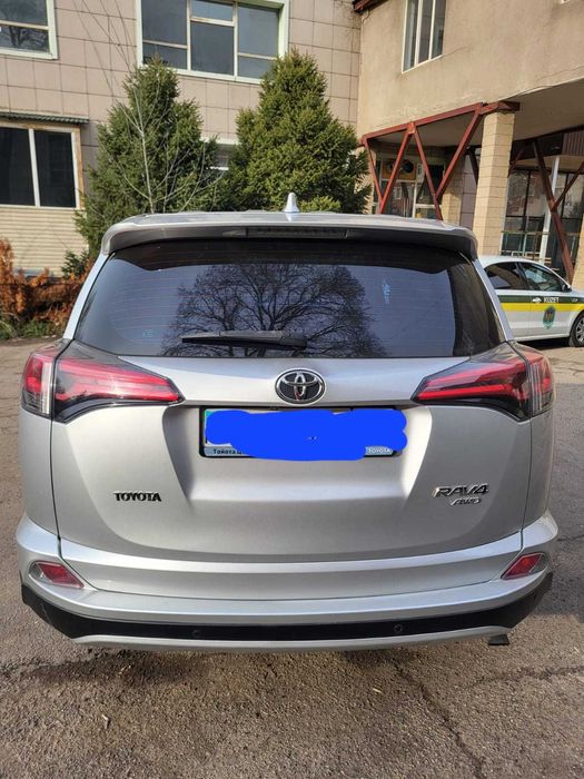 Автомобиль  Toyota RAV4