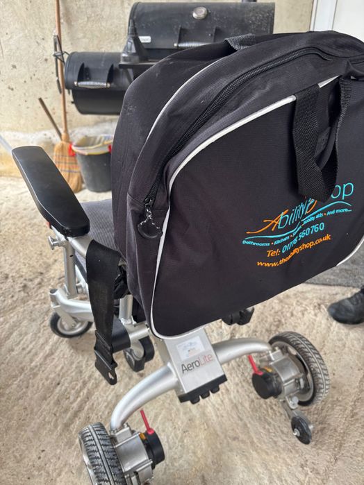 Инвалиден електрически стол