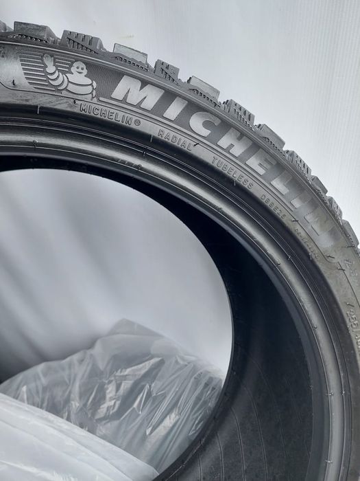 Шины Michelin 255/40/21