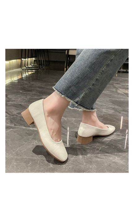 Продаю женские туфли