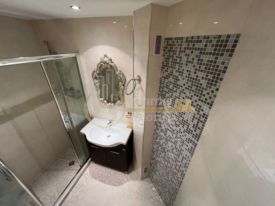 Дава се под наем Тристаен апартамент в София, Лозенец - 125 кв.м за 1350 € - Снимка #7