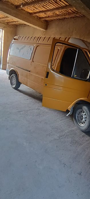 Ford shalanda sotiladi yaxshi holatda