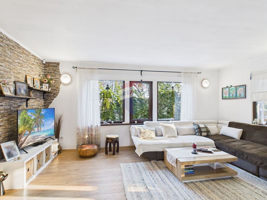 Продава се Къща в Варна, Виница - 260 кв.м за 1332 €/кв.м - Снимка #1