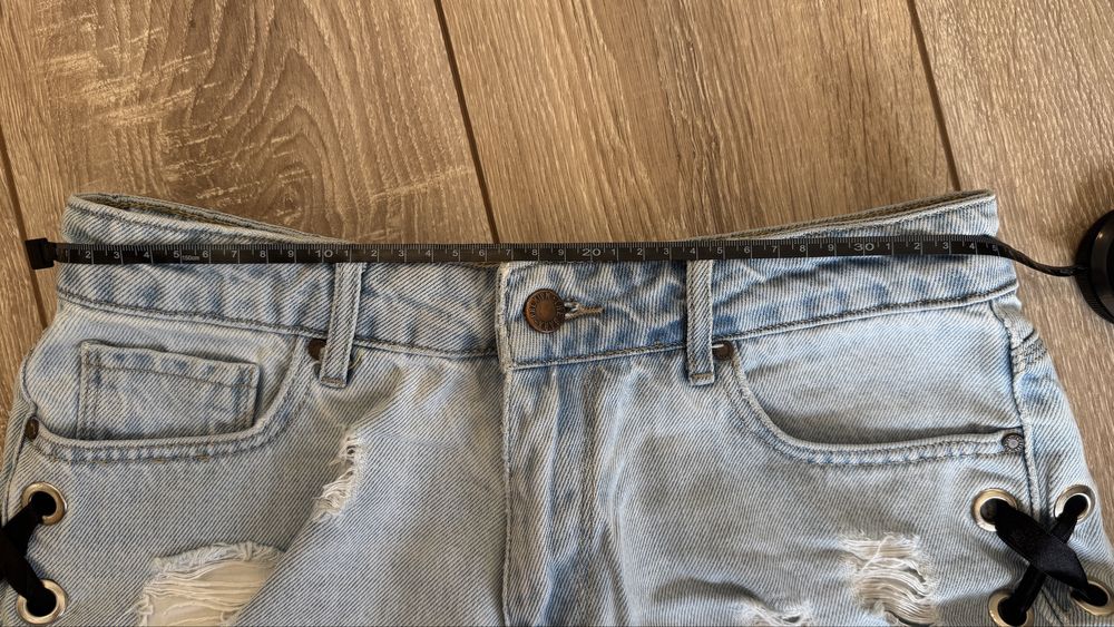 Къси дънки – отлично състояние