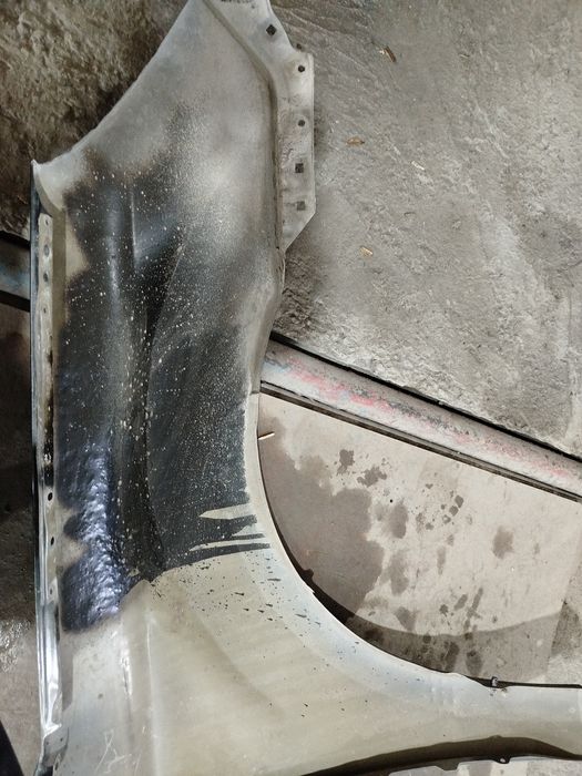 Переднее левое крыло на субару аутбек