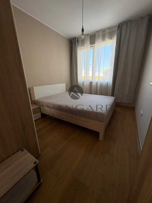Продава се Тристаен апартамент в Пловдив, Център - 77 кв.м за 3052 €/кв.м - Снимка #8