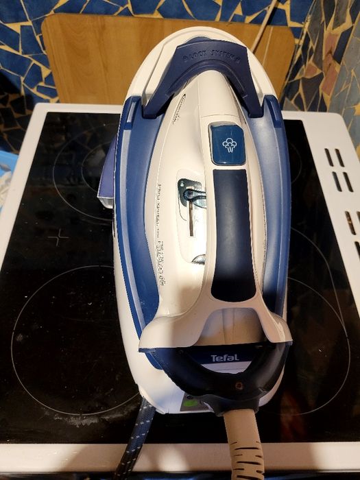 Stație de călcat Tefal