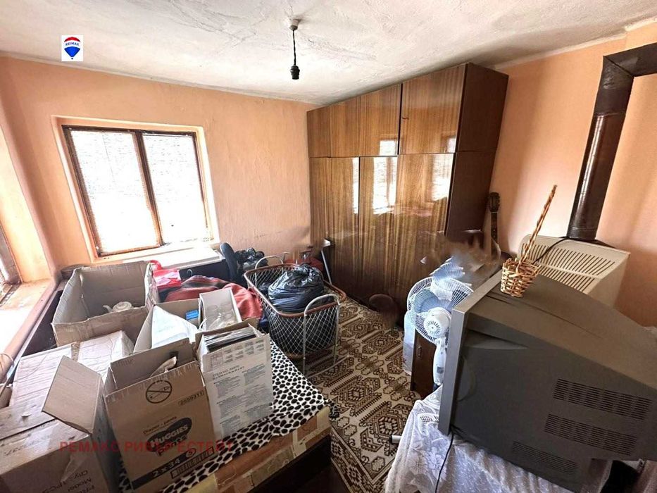 Селска къща за продажба в с. Иваново