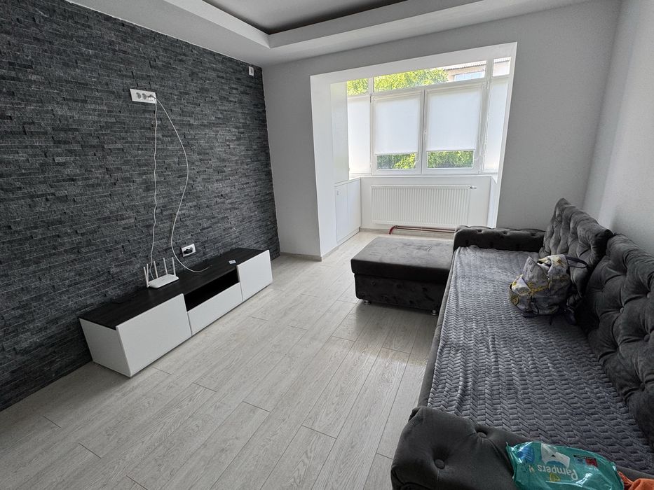 Inchiriez apartament M9