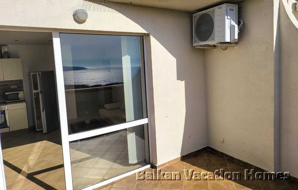 Продава се Тристаен апартамент в Бяла - 139 кв.м за 404 €/кв.м - Снимка #15