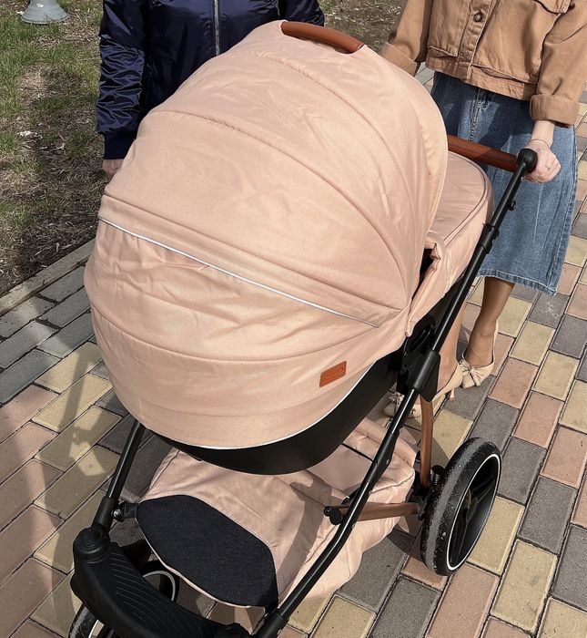 Продам коляску. 2в1. Прогулочный модуль и люлька