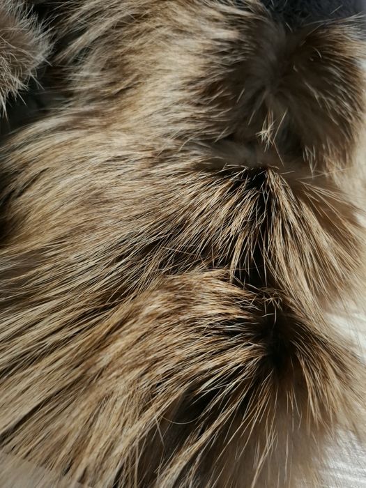 Палто от ествена кожа и естествена лисица