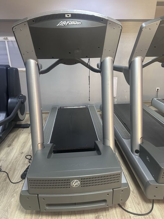 НЕ работеща бягаща пътека Life Fitness 95 Ti