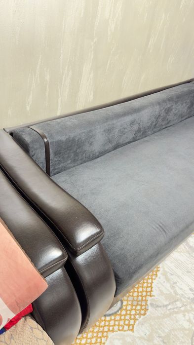 Срочна продам диван