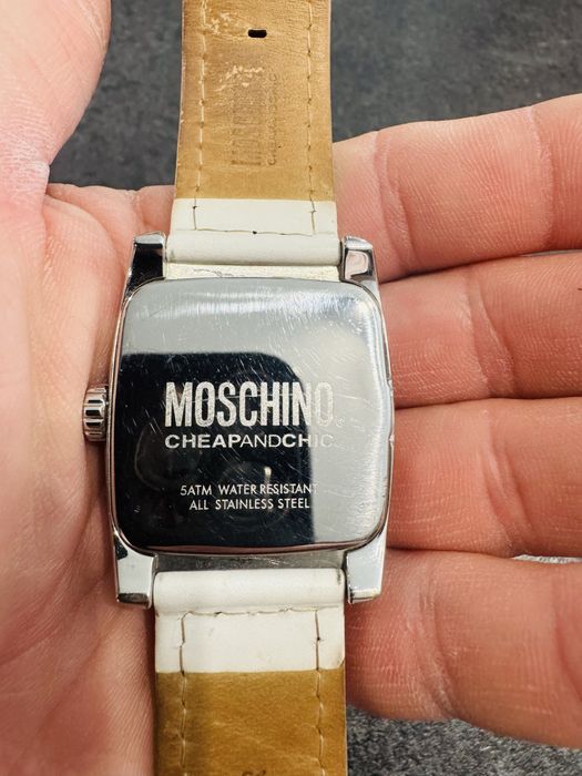 Унисекс часовник MOSCHINO