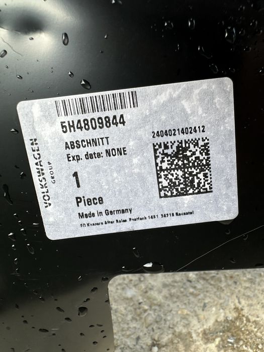 Aripă dreapta spate vw golf 8.