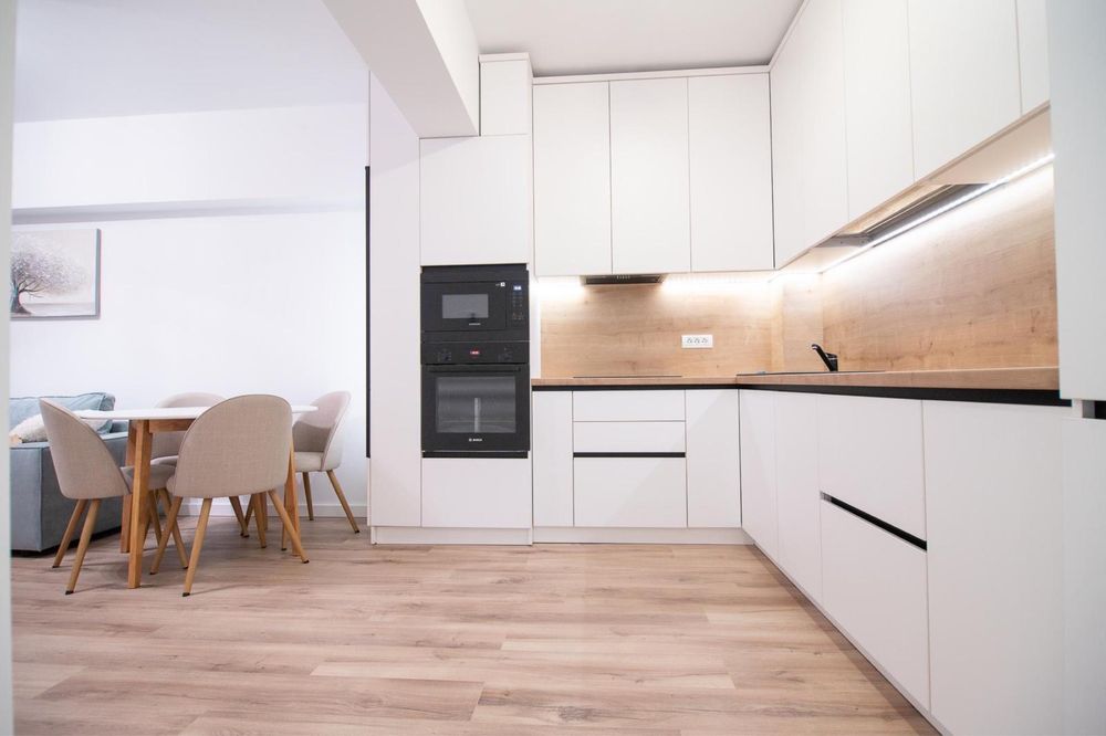 Inchiriez apartament 3 camere Prima Urbana 3 cu loc de parcare